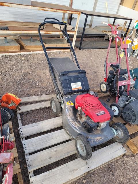 Honda HRC 216 Commercial Lawn mower