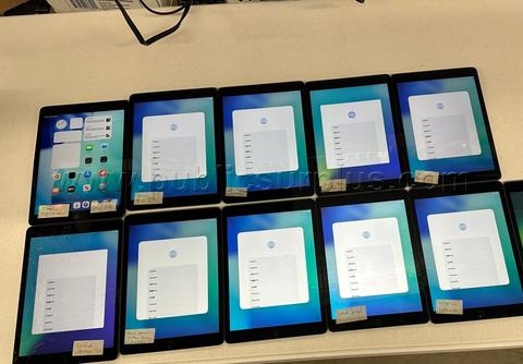 Lot of 10 Apple iPad 8th Gen. 32GB Wi-Fi 10.2" Space Gray MYLU2LL/A A2270 ISSUES