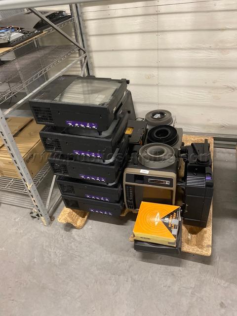 Pallet of Analog Slide/Overhead Projector Equipment - OL - ZZ1