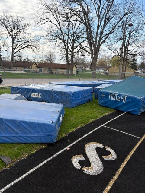 Full Pole Vault Set with Pads and Standards