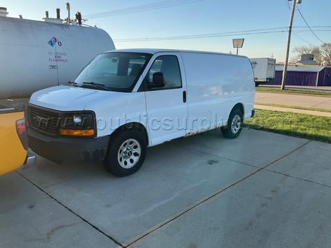2009 GMC Savana Cargo Van - V112