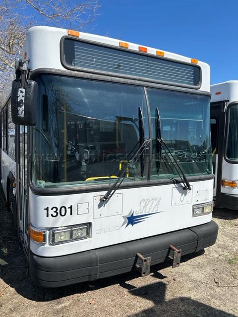 2013 Gillig 35' Low-Floor Transit Bus (1301)