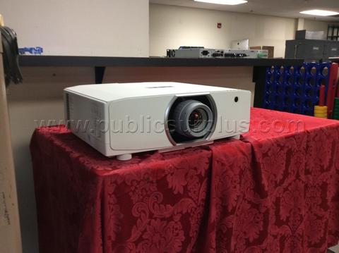 NEC Professional Video Projector  - SOLD AS IS - 457