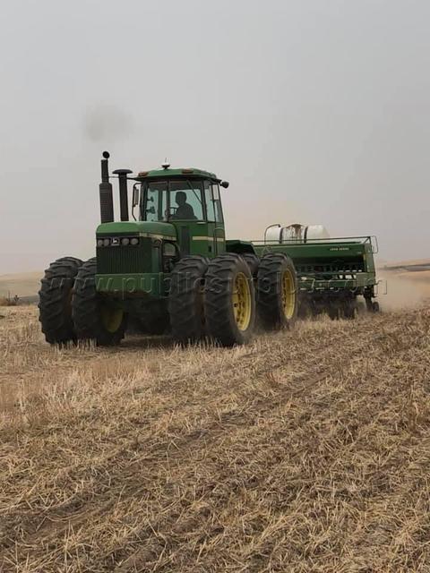 John Deere 8450