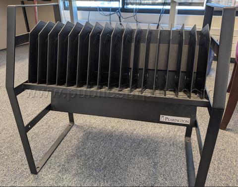 Pearington Charging Stand