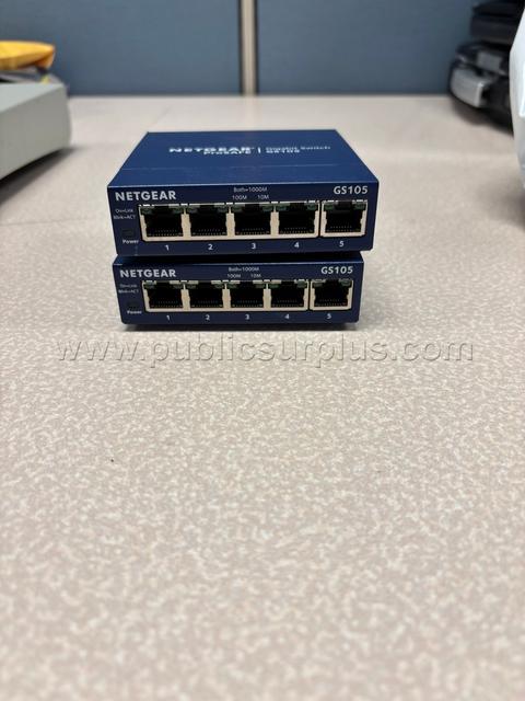 Switch - Netgear ~ Lot 2