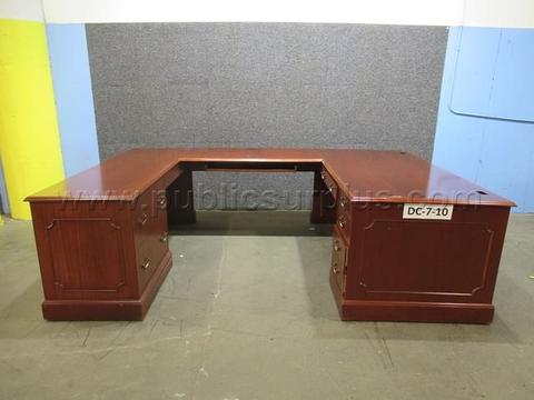 U-SHAPED DESK * DC-7-10