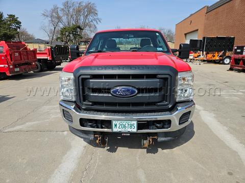 2016 Ford F250 4x4  PLOW TRUCK WITH LIFT GATE