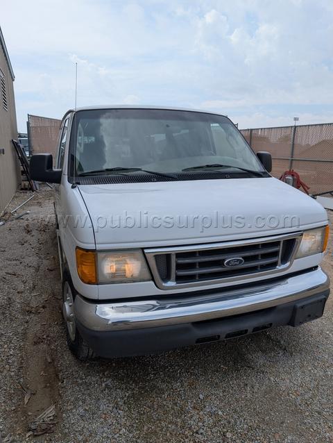 2005 Ford E150 Van