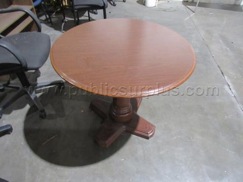 Lot 1007  Round Table