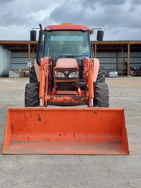 2009 KUBOTA 4WD M96S TRACTOR WITH LOADER.