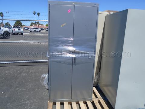 18 METAL STORAGE CABINET