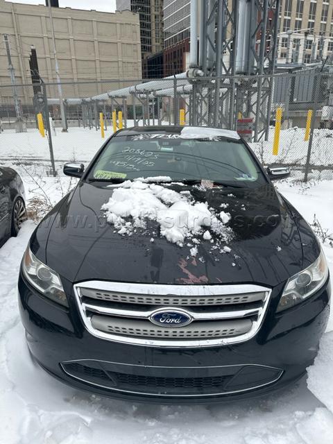 2010 Ford Taurus