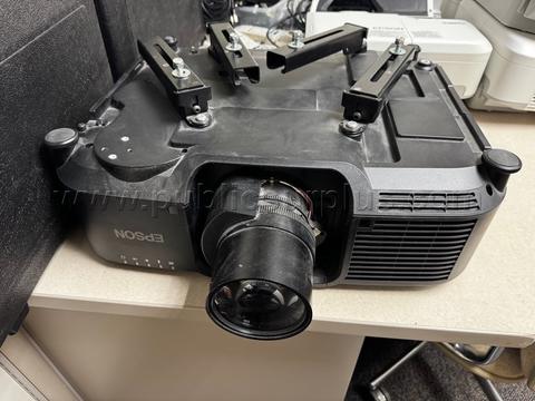 1 Working Epson Projector with Mount