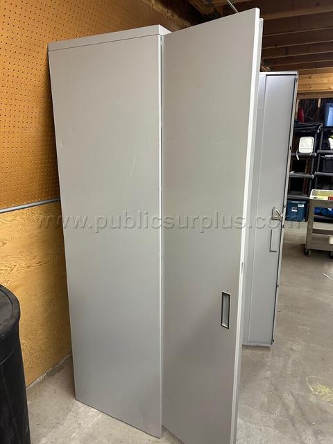 4 Shelf Cabinet. No Key