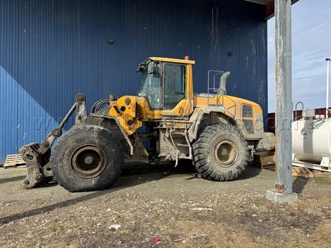2011 VOLVO WHEELED LOADER  L150G